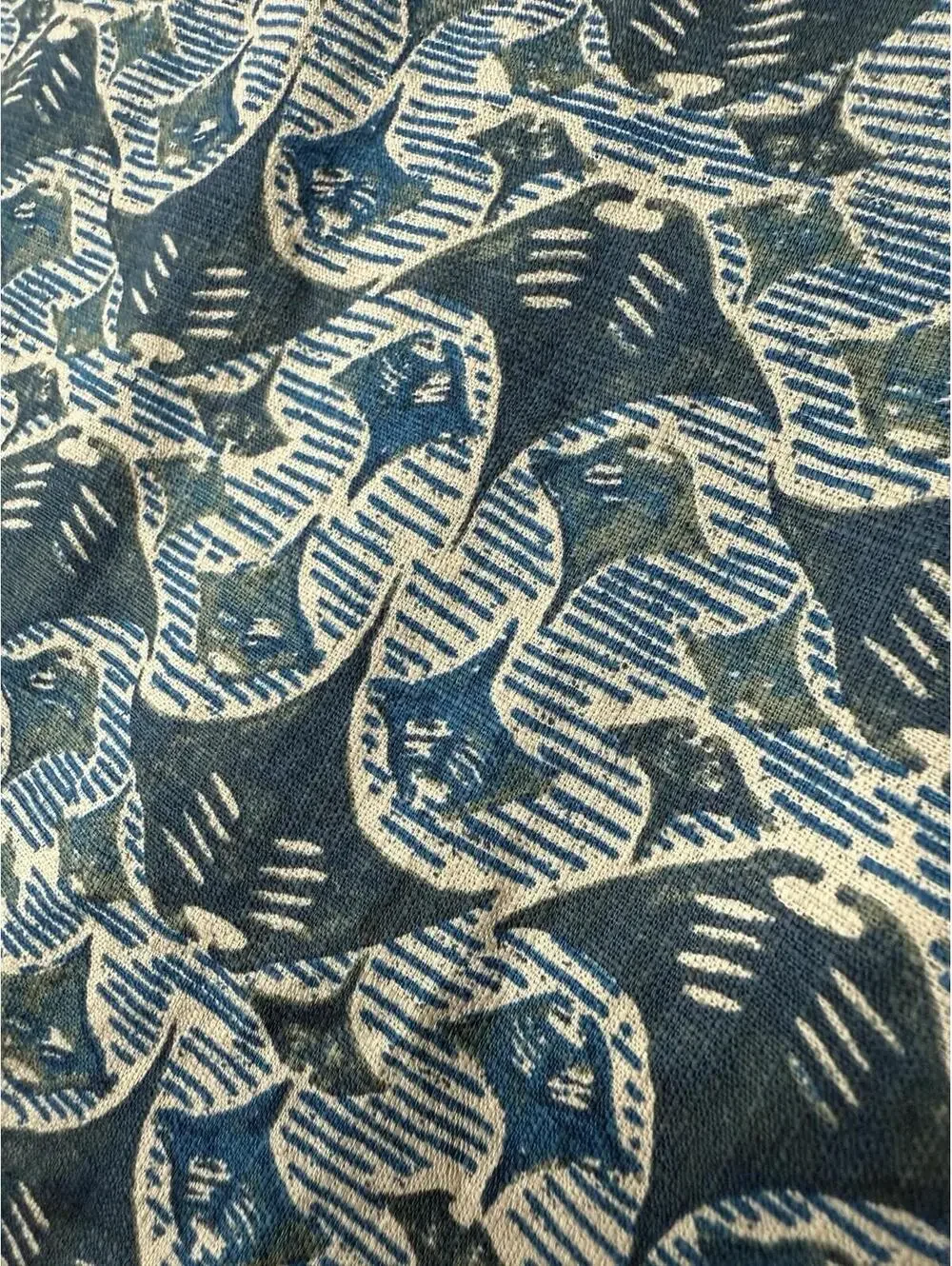 Patagonia Pataloha Men's XL Short Sleeve Hawaiian Shirt Blue Stingray Pattern - Picture 5 of 9
